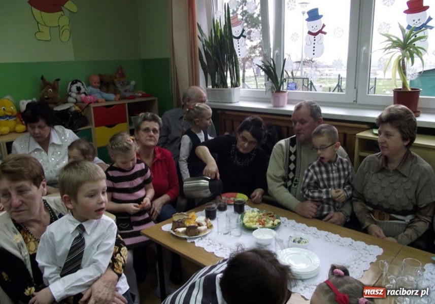 Zdjęcie w galerii na portalu naszraciborz.pl: Bałwanek i jego przyjaciele wiadomości z regionu