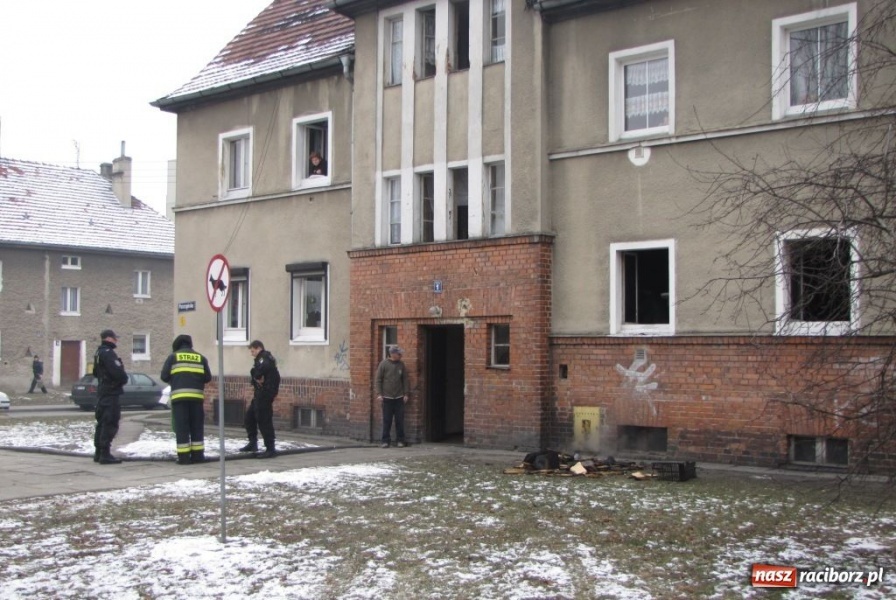 Zdjęcie w galerii na portalu naszraciborz.pl: Akcja strażaków na Pszczyńskiej wiadomości z regionu