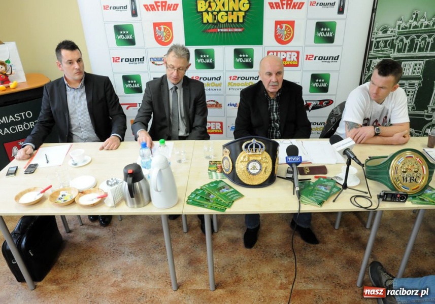 Zdjęcie w galerii na portalu naszraciborz.pl: Diablo komentatorem walk w Raciborzu wiadomości z regionu
