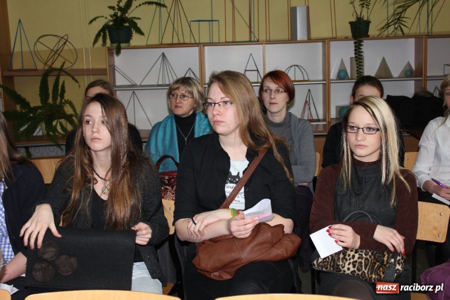 Zdjęcie w galerii na portalu naszraciborz.pl: XXI Powiatowy Konkurs Recytatorski wiadomości z regionu