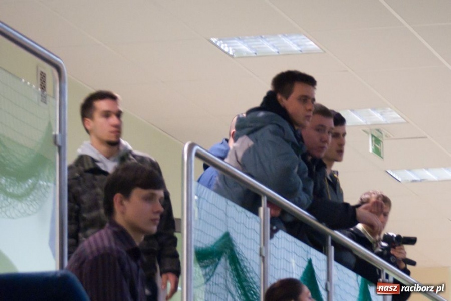 Zdjęcie w galerii na portalu naszraciborz.pl: Piątkowy grad goli w HLPN wiadomości z regionu