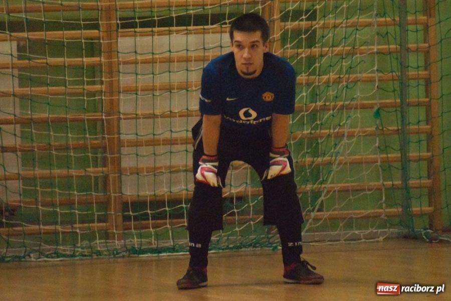 Zdjęcie w galerii na portalu naszraciborz.pl: Piątkowy grad goli w HLPN wiadomości z regionu