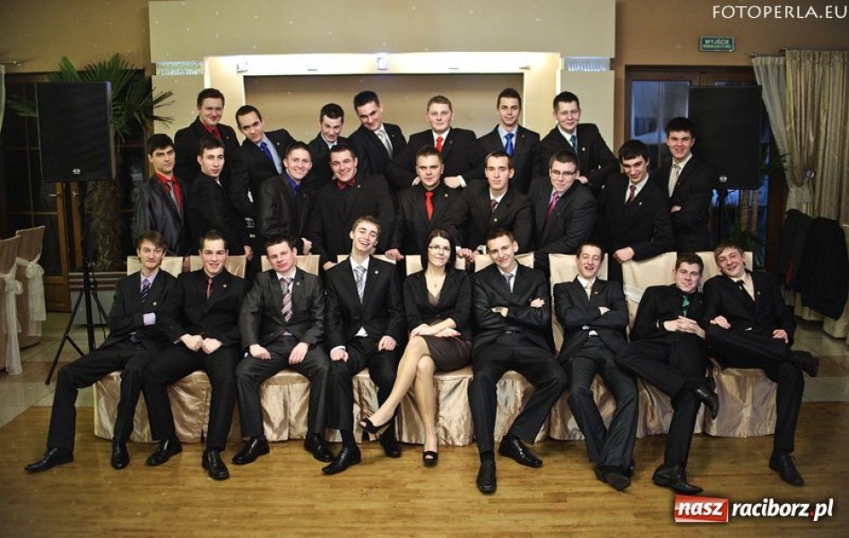 Zdjęcie w galerii na portalu naszraciborz.pl: Ostatnia studniówka Mechanika wiadomości z regionu