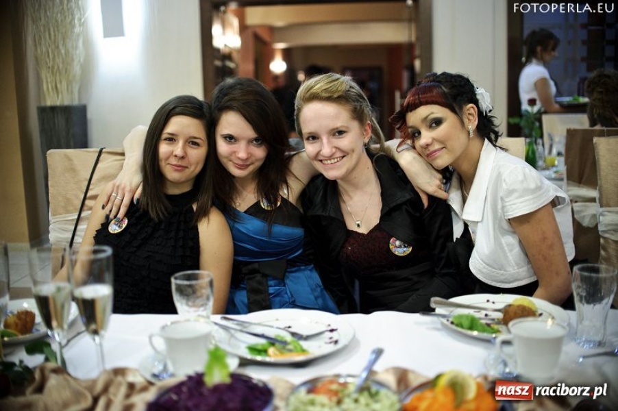 Zdjęcie w galerii na portalu naszraciborz.pl: Ostatnia studniówka Mechanika wiadomości z regionu