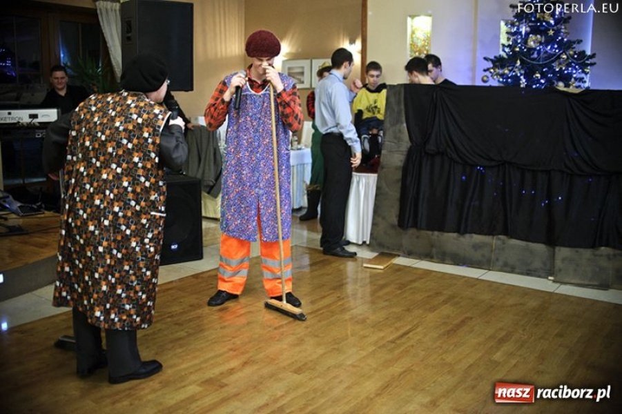 Zdjęcie w galerii na portalu naszraciborz.pl: Ostatnia studniówka Mechanika wiadomości z regionu