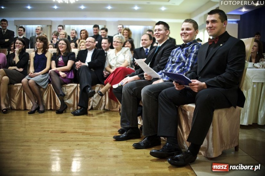 Zdjęcie w galerii na portalu naszraciborz.pl: Ostatnia studniówka Mechanika wiadomości z regionu