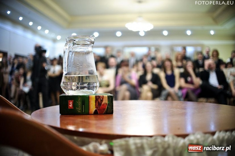 Zdjęcie w galerii na portalu naszraciborz.pl: Ostatnia studniówka Mechanika wiadomości z regionu