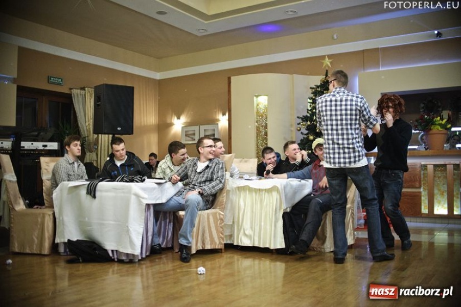 Zdjęcie w galerii na portalu naszraciborz.pl: Ostatnia studniówka Mechanika wiadomości z regionu