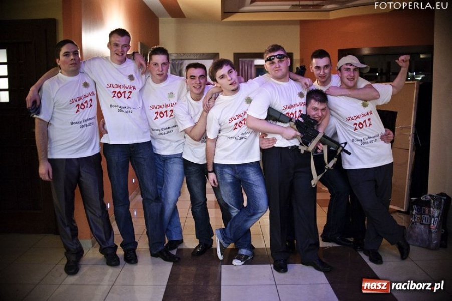 Zdjęcie w galerii na portalu naszraciborz.pl: Ostatnia studniówka Mechanika wiadomości z regionu