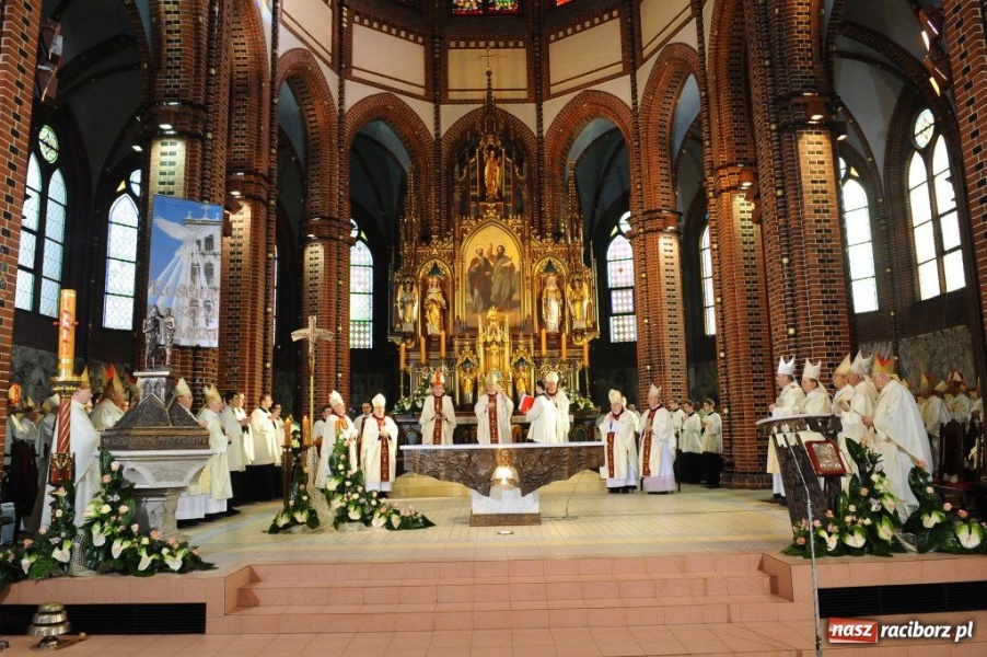 Zdjęcie w galerii na portalu naszraciborz.pl: Kościół Gliwicki ma nowego Pasterza wiadomości z regionu