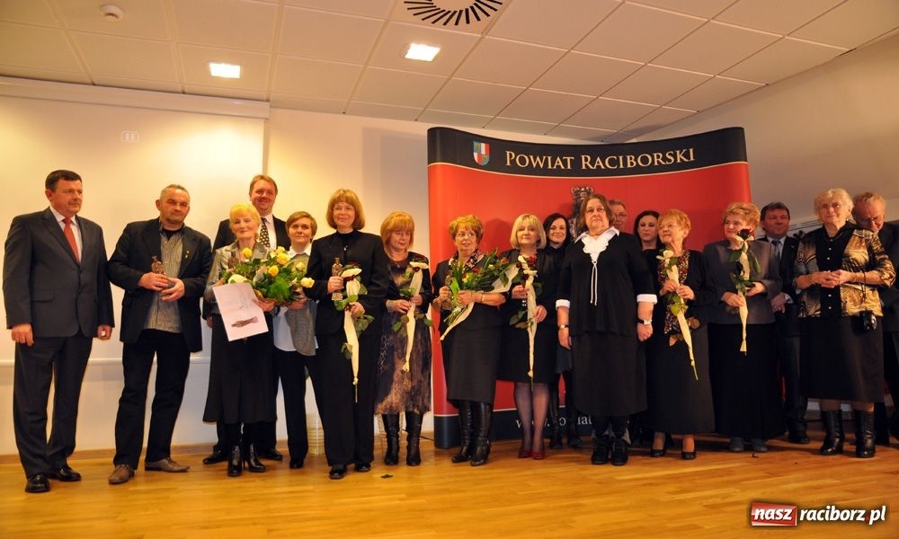 Zdjęcie w galerii na portalu naszraciborz.pl: Na zamku wręczono nagrody Mieszko wiadomości z regionu