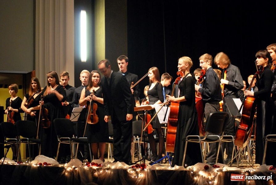 Zdjęcie w galerii na portalu naszraciborz.pl: Muzyka klasyczna zapełniła RCK wiadomości z regionu