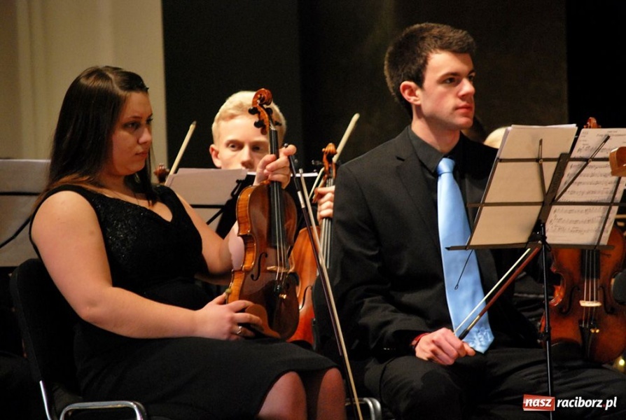 Zdjęcie w galerii na portalu naszraciborz.pl: Muzyka klasyczna zapełniła RCK wiadomości z regionu