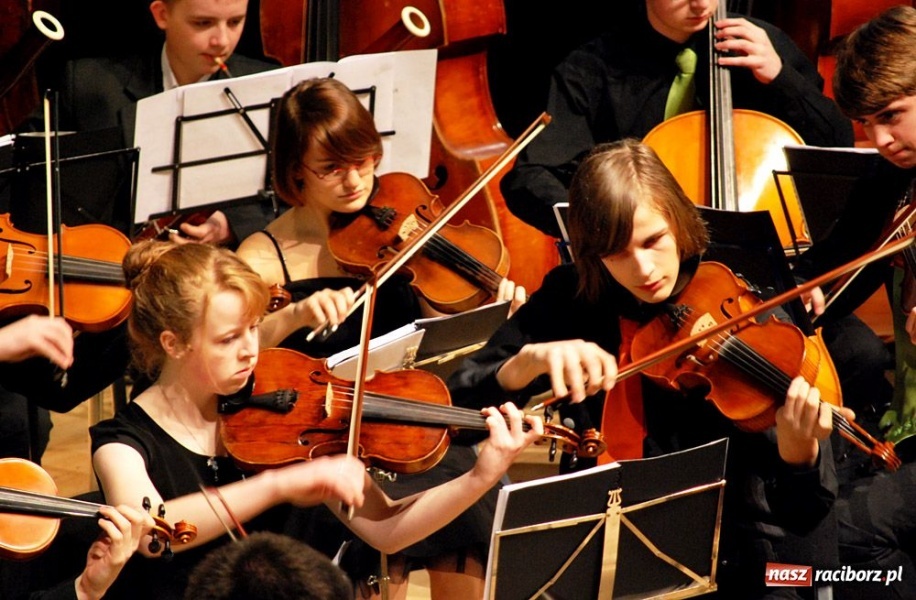Zdjęcie w galerii na portalu naszraciborz.pl: Muzyka klasyczna zapełniła RCK wiadomości z regionu