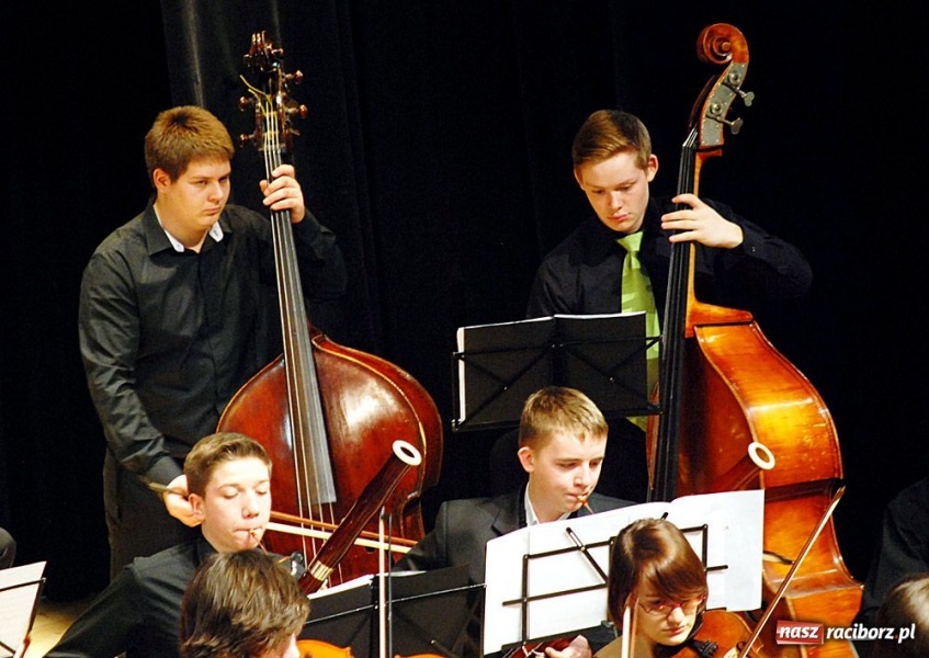 Zdjęcie w galerii na portalu naszraciborz.pl: Muzyka klasyczna zapełniła RCK wiadomości z regionu