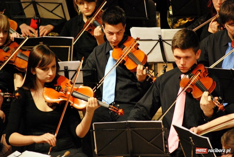 Zdjęcie w galerii na portalu naszraciborz.pl: Muzyka klasyczna zapełniła RCK wiadomości z regionu