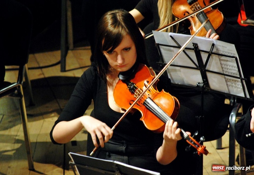 Zdjęcie w galerii na portalu naszraciborz.pl: Muzyka klasyczna zapełniła RCK wiadomości z regionu