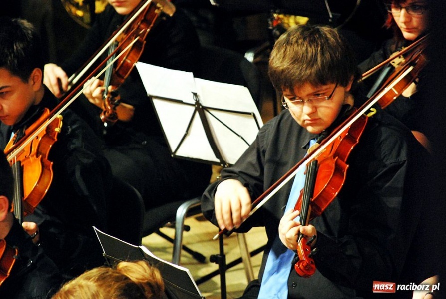 Zdjęcie w galerii na portalu naszraciborz.pl: Muzyka klasyczna zapełniła RCK wiadomości z regionu