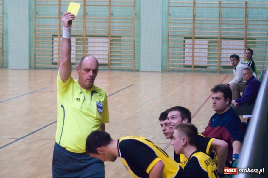 Zdjęcie w galerii na portalu naszraciborz.pl: Czołówka HLPN bez zmian wiadomości z regionu