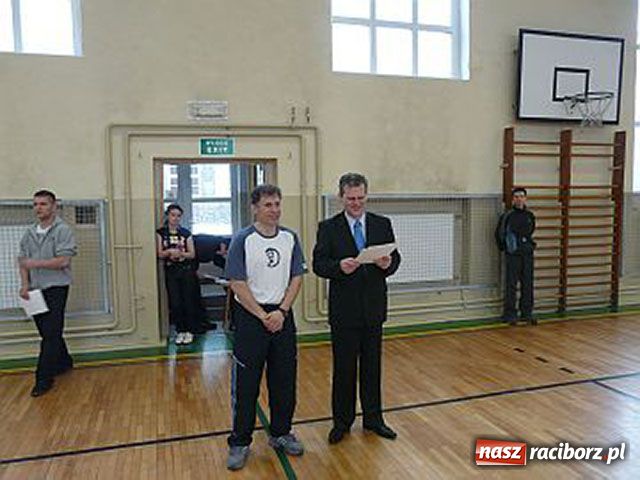 Zdjęcie w galerii na portalu naszraciborz.pl: Zawody miejskie w piłce ręcznej chłopców wiadomości z regionu