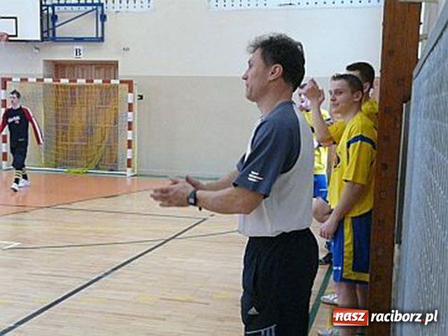 Zdjęcie w galerii na portalu naszraciborz.pl: Zawody miejskie w piłce ręcznej chłopców wiadomości z regionu