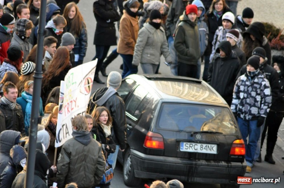 Zdjęcie w galerii na portalu naszraciborz.pl: NIE dla ACTA! Precz z brukselską okupacją wiadomości z regionu