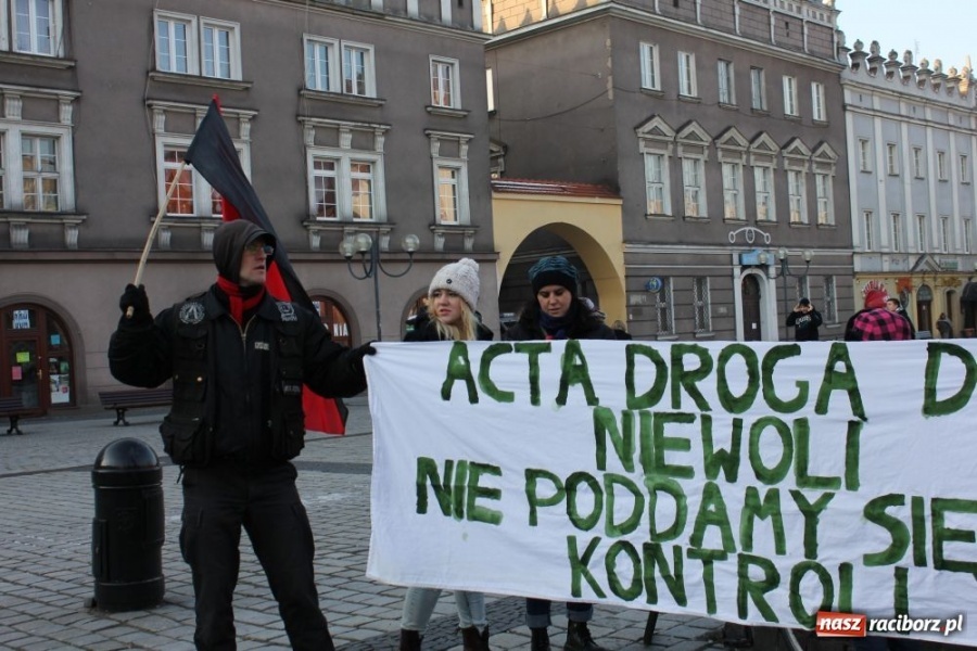 Zdjęcie w galerii na portalu naszraciborz.pl: NIE dla ACTA! Precz z brukselską okupacją wiadomości z regionu