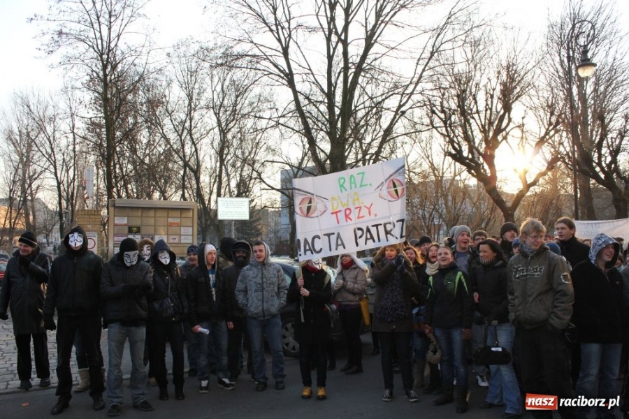 Zdjęcie w galerii na portalu naszraciborz.pl: NIE dla ACTA! Precz z brukselską okupacją wiadomości z regionu
