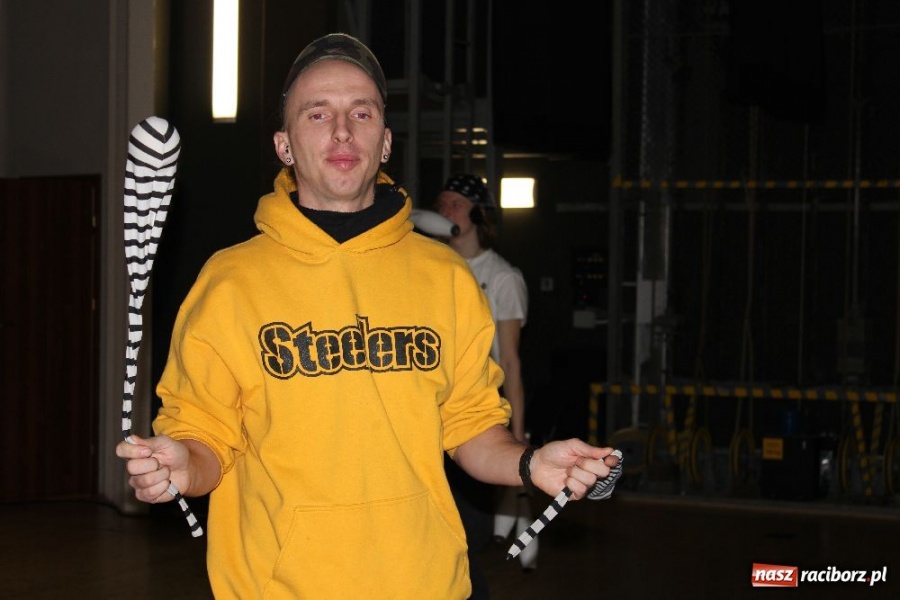 Zdjęcie w galerii na portalu naszraciborz.pl: Warsztaty cyrkowe w RCK wiadomości z regionu