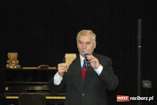 Zdjęcie w galerii na portalu naszraciborz.pl: Dzieci poznają instrumenty muzyczne wiadomości z regionu