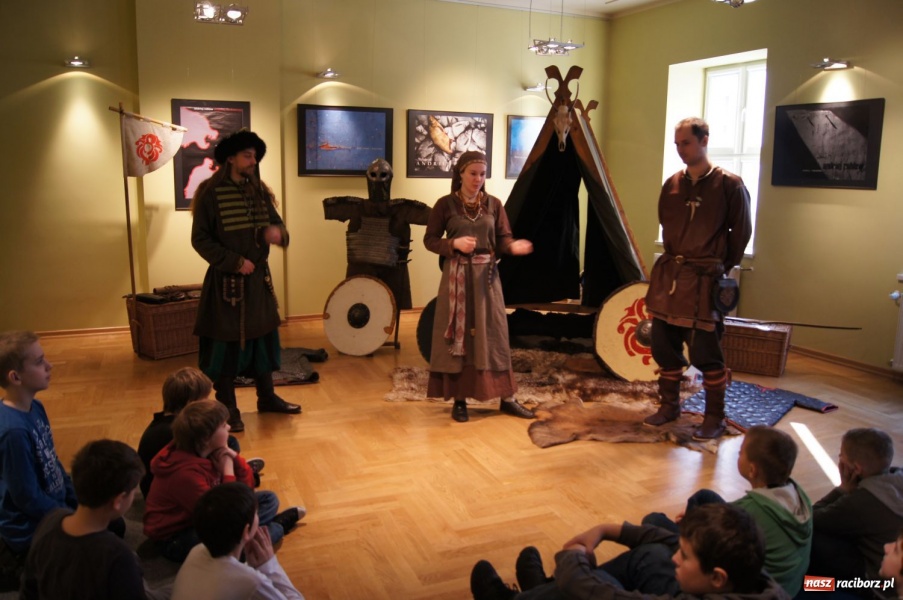 Zdjęcie w galerii na portalu naszraciborz.pl: Powrót do czasów wikingów w RCK wiadomości z regionu