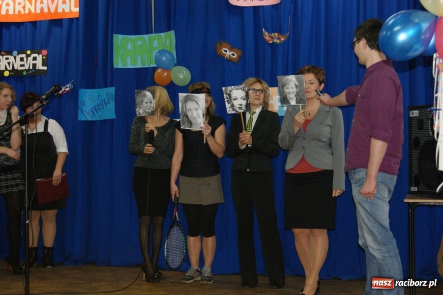 Zdjęcie w galerii na portalu naszraciborz.pl: Międzynarodowy karnawał w ZSZ wiadomości z regionu