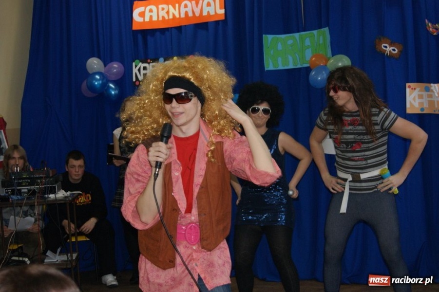 Zdjęcie w galerii na portalu naszraciborz.pl: Międzynarodowy karnawał w ZSZ wiadomości z regionu