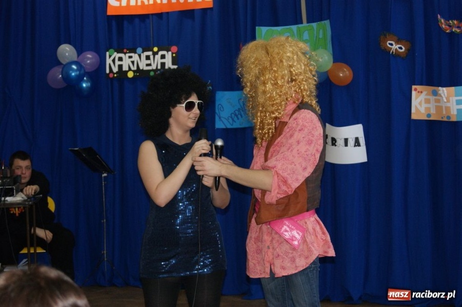 Zdjęcie w galerii na portalu naszraciborz.pl: Międzynarodowy karnawał w ZSZ wiadomości z regionu
