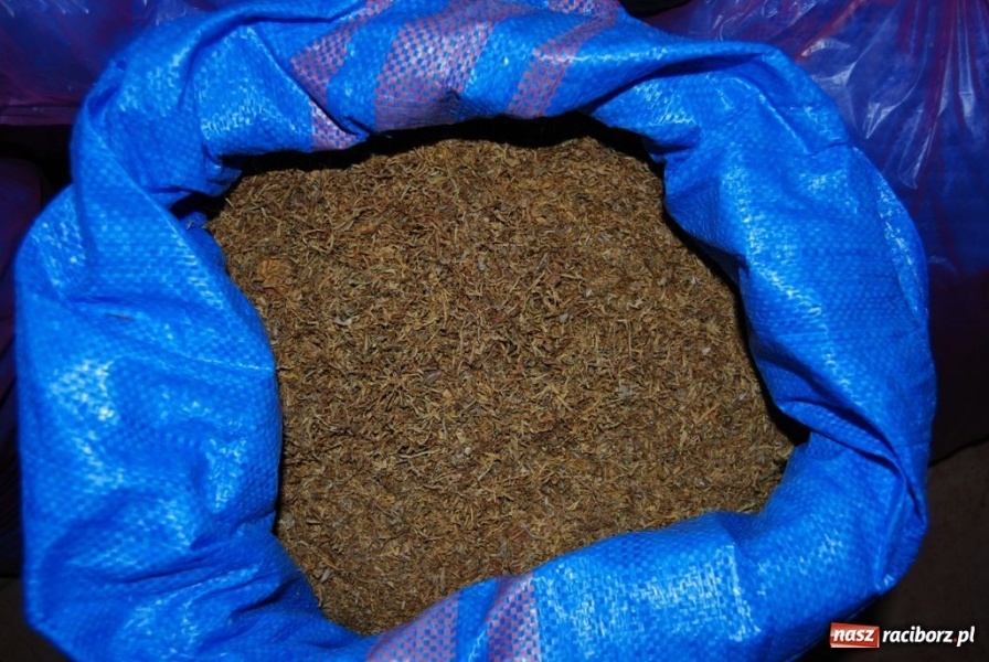 Zdjęcie w galerii na portalu naszraciborz.pl: ŚOSG: Zatrzymany nielegalny towar o wartości ponad 120 tysięcy złotych  wiadomości z regionu