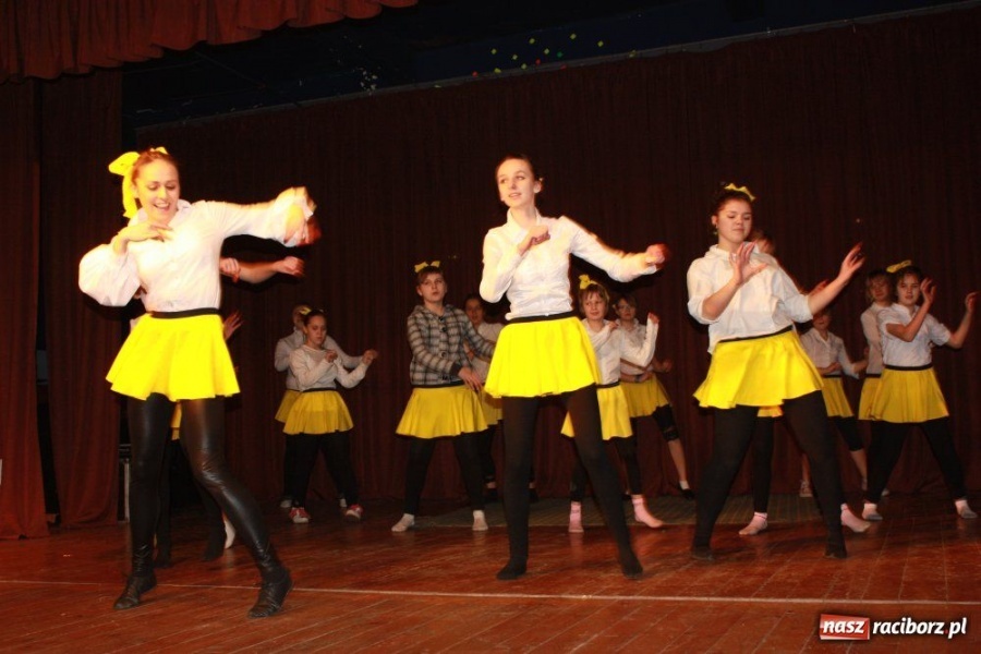 Zdjęcie w galerii na portalu naszraciborz.pl: Pokazy tańca i karaoke w Krzanowicach wiadomości z regionu