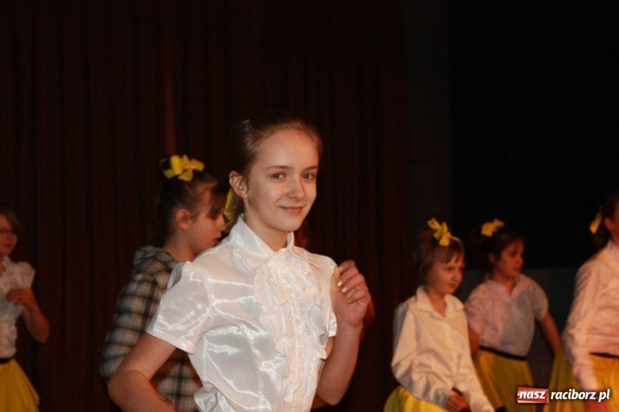 Zdjęcie w galerii na portalu naszraciborz.pl: Pokazy tańca i karaoke w Krzanowicach wiadomości z regionu