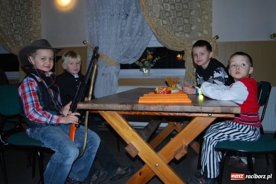 Zdjęcie w galerii na portalu naszraciborz.pl: Zimowy bal maskowy w Jankowicach wiadomości z regionu