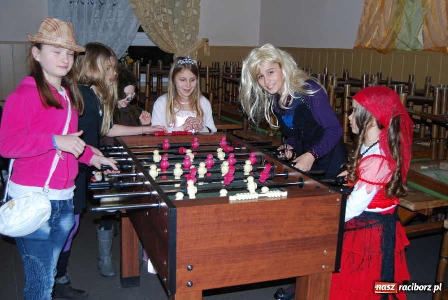 Zdjęcie w galerii na portalu naszraciborz.pl: Zimowy bal maskowy w Jankowicach wiadomości z regionu