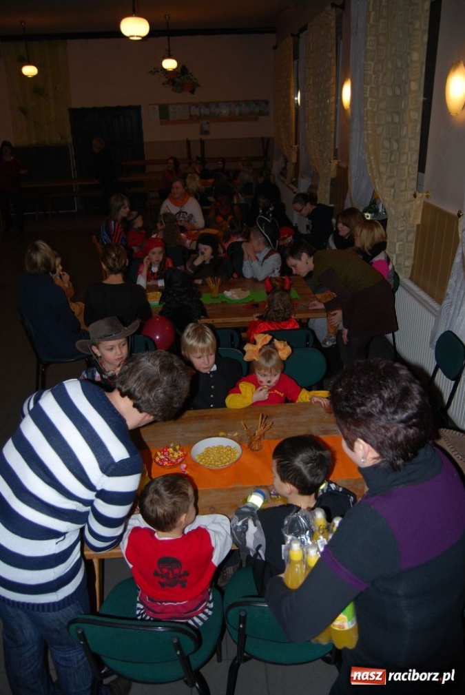 Zdjęcie w galerii na portalu naszraciborz.pl: Zimowy bal maskowy w Jankowicach wiadomości z regionu