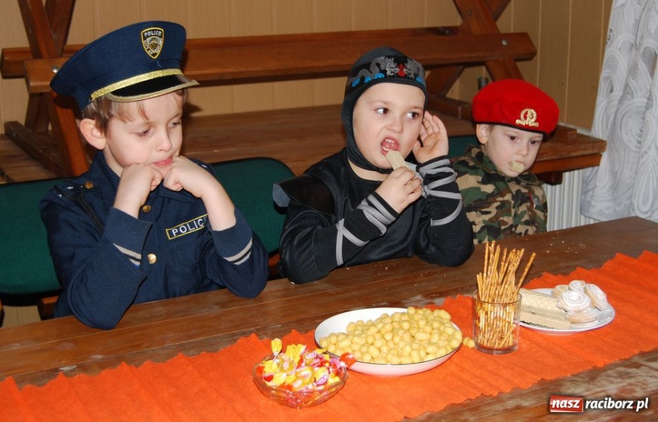 Zdjęcie w galerii na portalu naszraciborz.pl: Zimowy bal maskowy w Jankowicach wiadomości z regionu