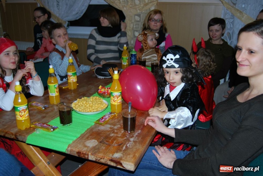 Zdjęcie w galerii na portalu naszraciborz.pl: Zimowy bal maskowy w Jankowicach wiadomości z regionu