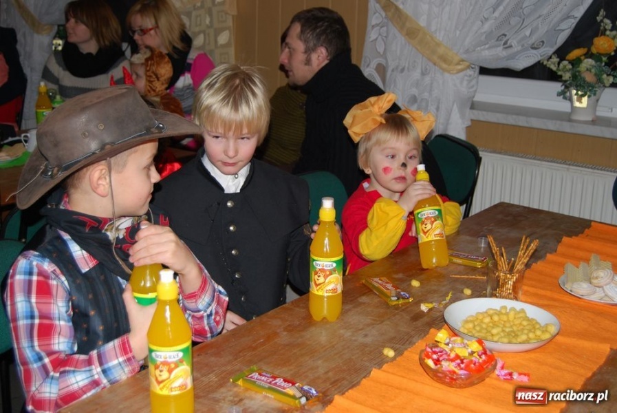 Zdjęcie w galerii na portalu naszraciborz.pl: Zimowy bal maskowy w Jankowicach wiadomości z regionu