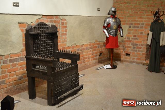 Zdjęcie w galerii na portalu naszraciborz.pl: Komnata strachu już na zamku wiadomości z regionu