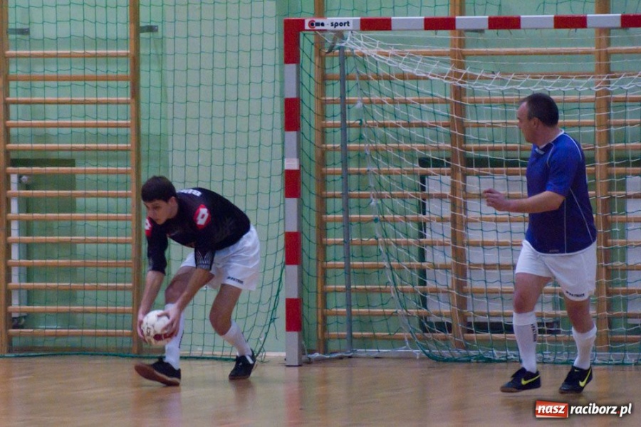 Zdjęcie w galerii na portalu naszraciborz.pl: Orły pofolgowały. Dwóch na parkiecie wiadomości z regionu