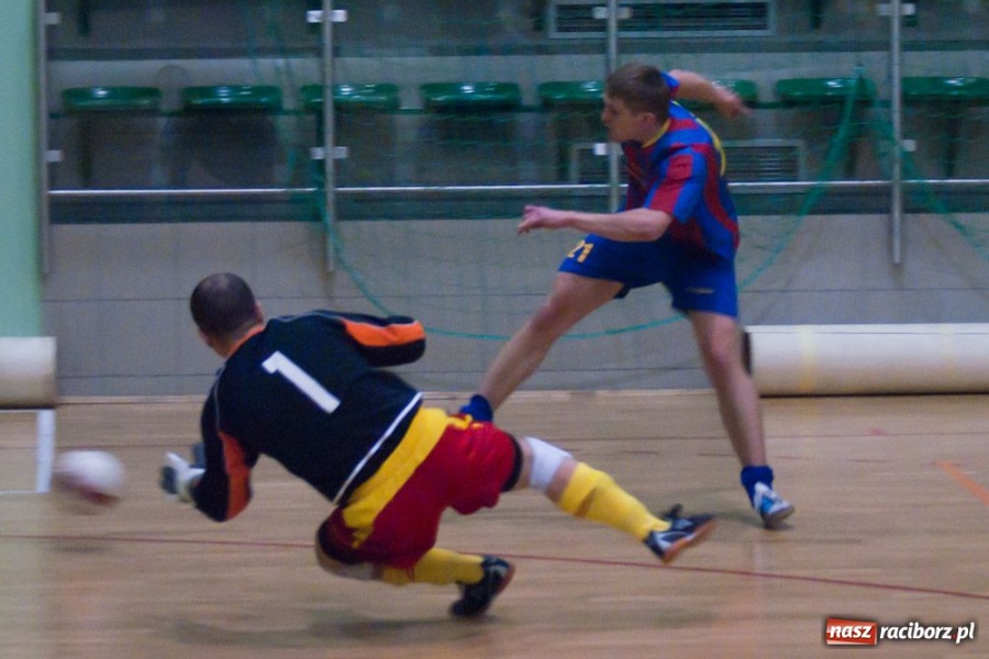 Zdjęcie w galerii na portalu naszraciborz.pl: Orły pofolgowały. Dwóch na parkiecie wiadomości z regionu