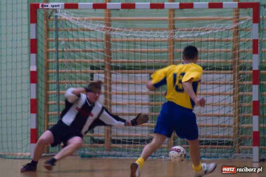 Zdjęcie w galerii na portalu naszraciborz.pl: Orły pofolgowały. Dwóch na parkiecie wiadomości z regionu