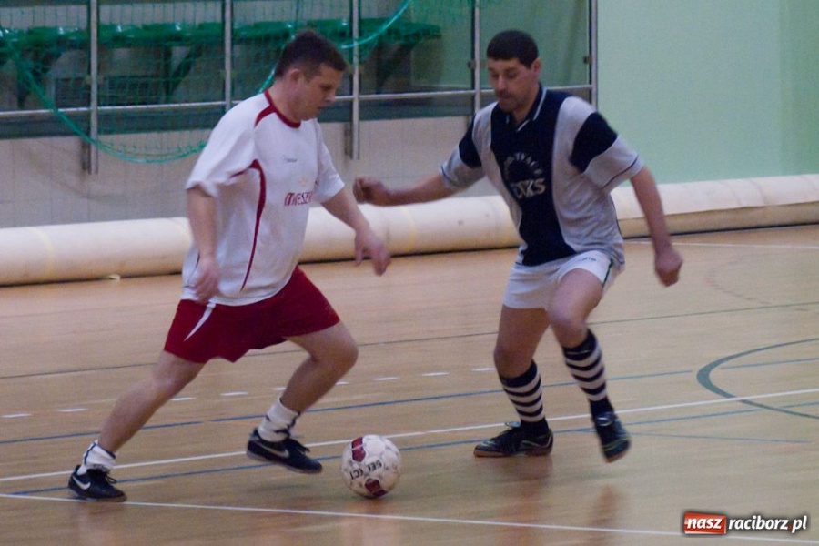 Zdjęcie w galerii na portalu naszraciborz.pl: Orły pofolgowały. Dwóch na parkiecie wiadomości z regionu