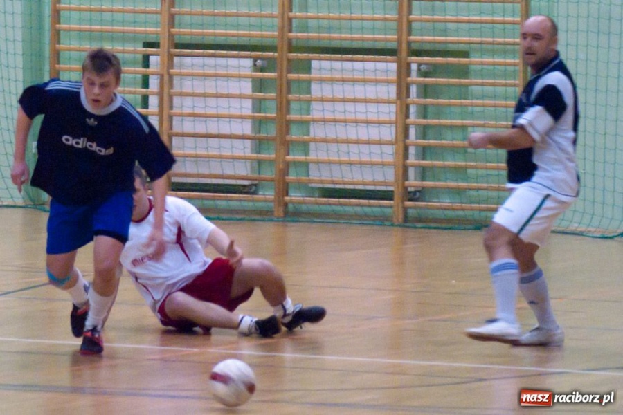 Zdjęcie w galerii na portalu naszraciborz.pl: Orły pofolgowały. Dwóch na parkiecie wiadomości z regionu