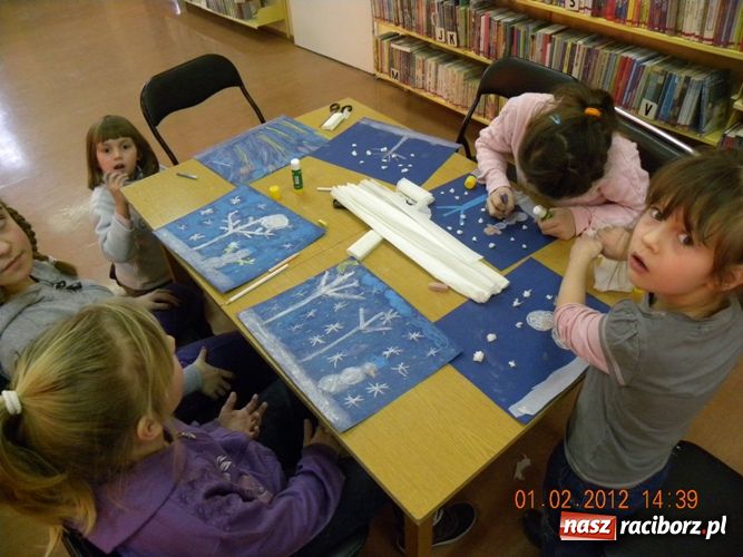 Zdjęcie w galerii na portalu naszraciborz.pl: Ferie z biblioteką na półmetku wiadomości z regionu
